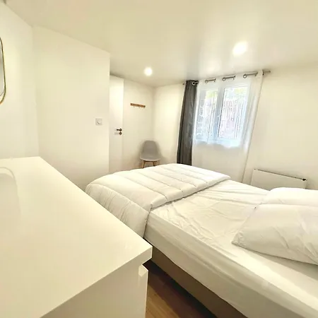 Maison Des Annees 1920 - A 150 M De L'ocean Et Proche Des Commodites - 4 Independants *