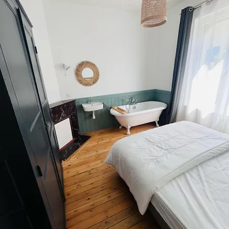 Semesterbostad Maison Des Annees 1920 - A 150 M De L'ocean Et Proche Des Commodites - 4 Independants Saint-Jean-de-Monts