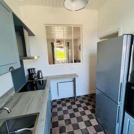 Maison Des Annees 1920 - A 150 M De L'ocean Et Proche Des Commodites - 4 Independants *