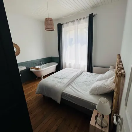 Maison Des Annees 1920 - A 150 M De L'ocean Et Proche Des Commodites - 4 Independants Semesterbostad *