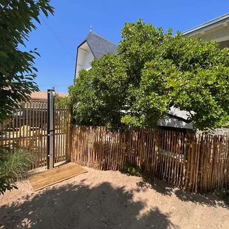 Semesterbostad Maison Des Annees 1920 - A 150 M De L'ocean Et Proche Des Commodites - 4 Independants Saint-Jean-de-Monts