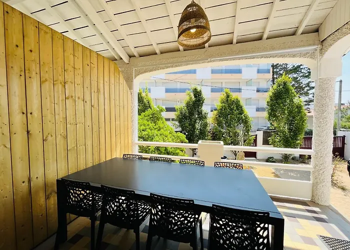 Maison Des Annees 1920 - A 150 M De L'ocean Et Proche Des Commodites - 4 Independants