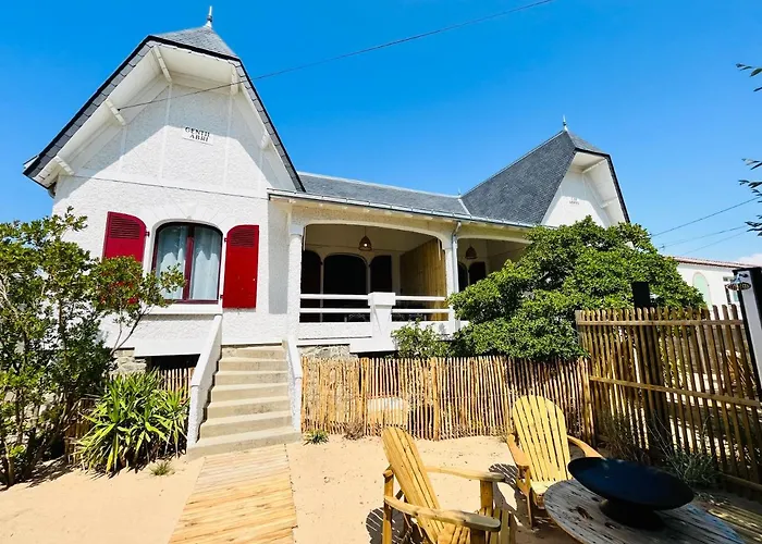 Holiday home Maison Des Annees 1920 - A 150 M De L'ocean Et Proche Des Commodites - 4 Independants