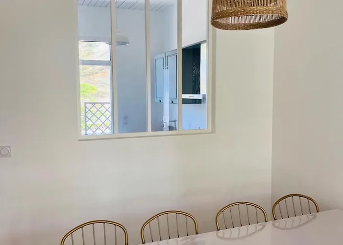 Holiday home Maison Des Annees 1920 - A 150 M De L'ocean Et Proche Des Commodites - 4 Independants *