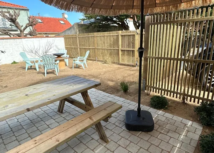 Maison Des Annees 1920 - A 150 M De L'ocean Et Proche Des Commodites - 4 Independants Holiday home *