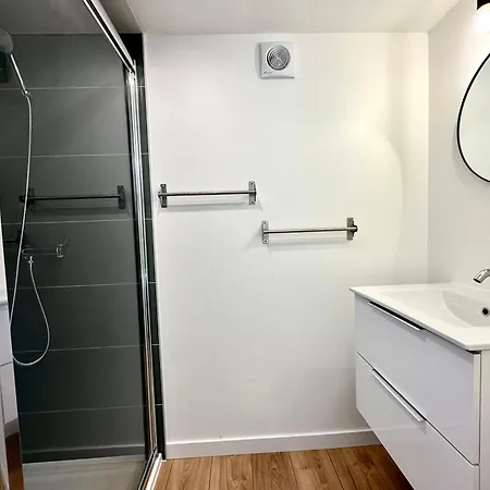 Maison Des Annees 1920 - A 150 M De L'ocean Et Proche Des Commodites - 4 Independants Сен-Жан-де-Мон