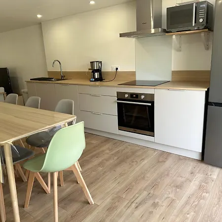 Maison Des Annees 1920 - A 150 M De L'ocean Et Proche Des Commodites - 4 Independants *