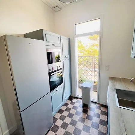 Maison Des Annees 1920 - A 150 M De L'ocean Et Proche Des Commodites - 4 Independants