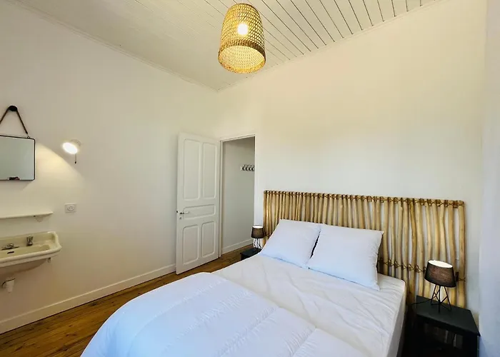 Maison Des Annees 1920 - A 150 M De L'ocean Et Proche Des Commodites - 4 Independants *