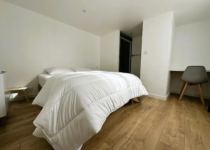 Maison Des Annees 1920 - A 150 M De L'ocean Et Proche Des Commodites - 4 Independants *