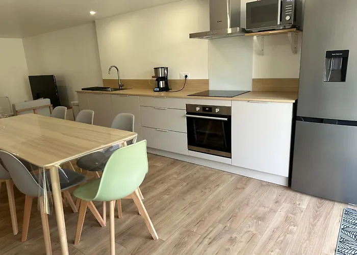 Maison Des Annees 1920 - A 150 M De L'ocean Et Proche Des Commodites - 4 Independants *