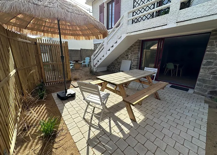 Maison Des Annees 1920 - A 150 M De L'ocean Et Proche Des Commodites - 4 Independants 펜션 *