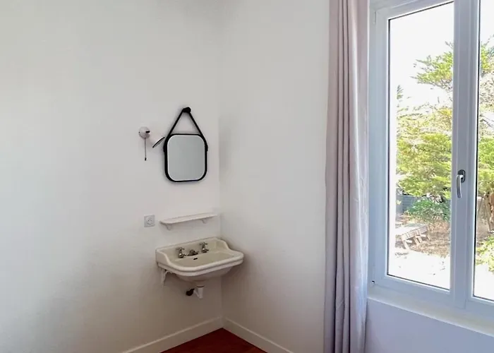 Maison Des Annees 1920 - A 150 M De L'ocean Et Proche Des Commodites - 4 Independants 펜션 *