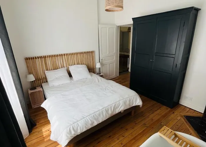 Maison Des Annees 1920 - A 150 M De L'ocean Et Proche Des Commodites - 4 Independants