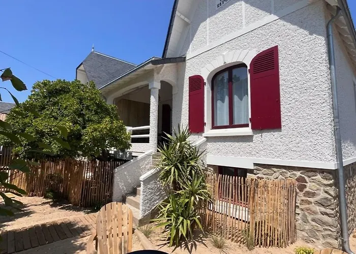 Maison Des Annees 1920 - A 150 M De L'ocean Et Proche Des Commodites - 4 Independants *