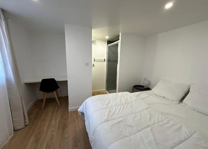 Maison Des Annees 1920 - A 150 M De L'ocean Et Proche Des Commodites - 4 Independants 펜션 *