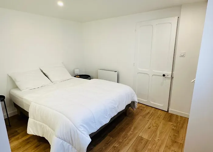 Maison Des Annees 1920 - A 150 M De L'ocean Et Proche Des Commodites - 4 Independants 펜션 *